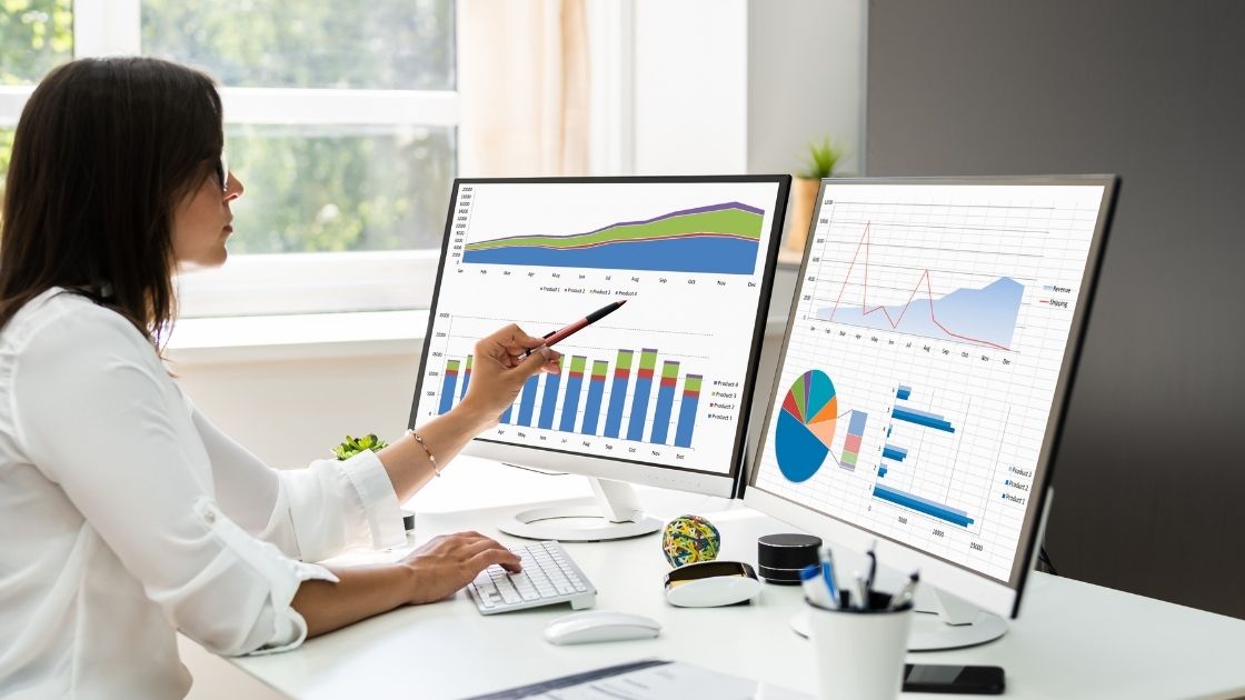 DATA ANALYST